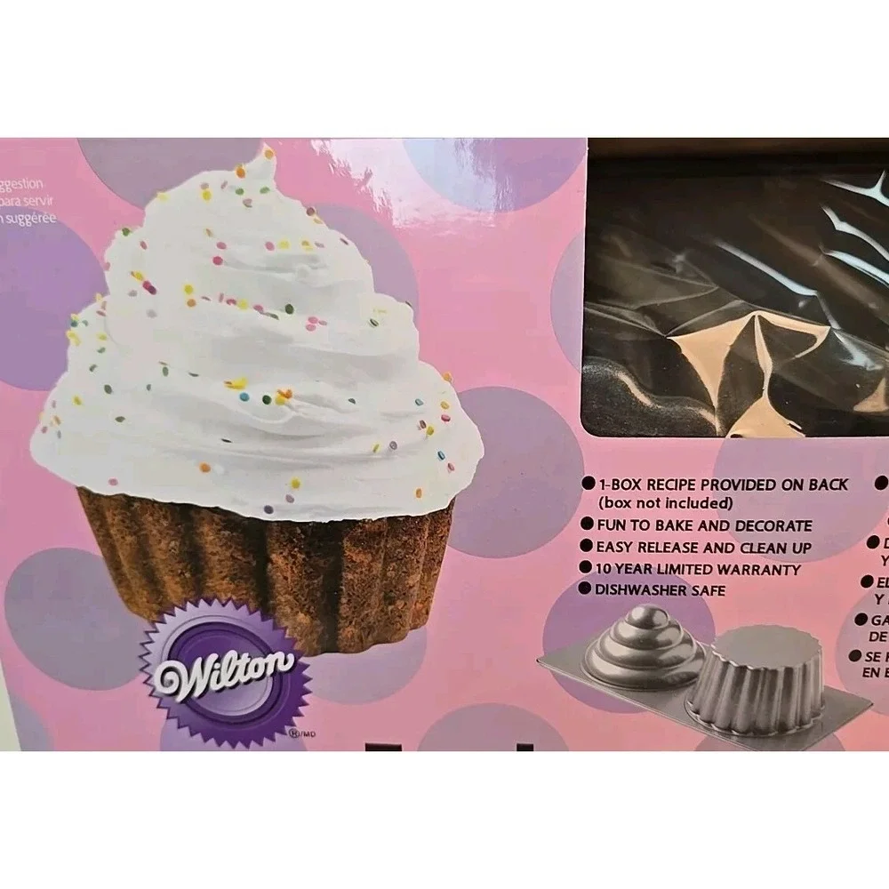 Wilton jumbo cupcake